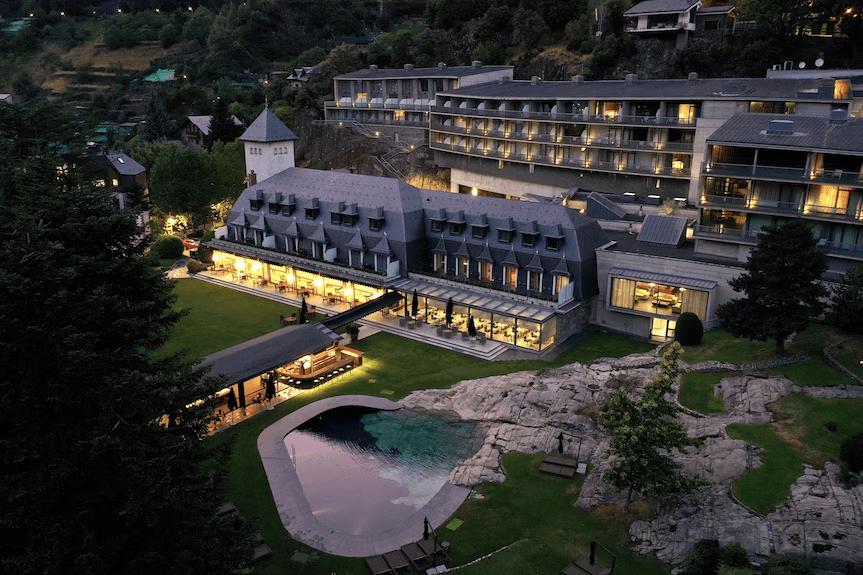 Park Hotel d'Andorra al vespre